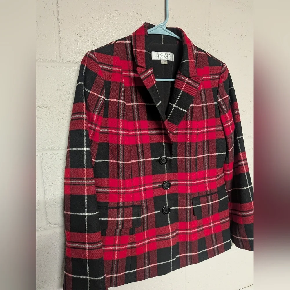 Holiday Party Blazer, Red Plaid Blazer, Tahari Arthur Levine, 6 Petite - Picture 5 of 7